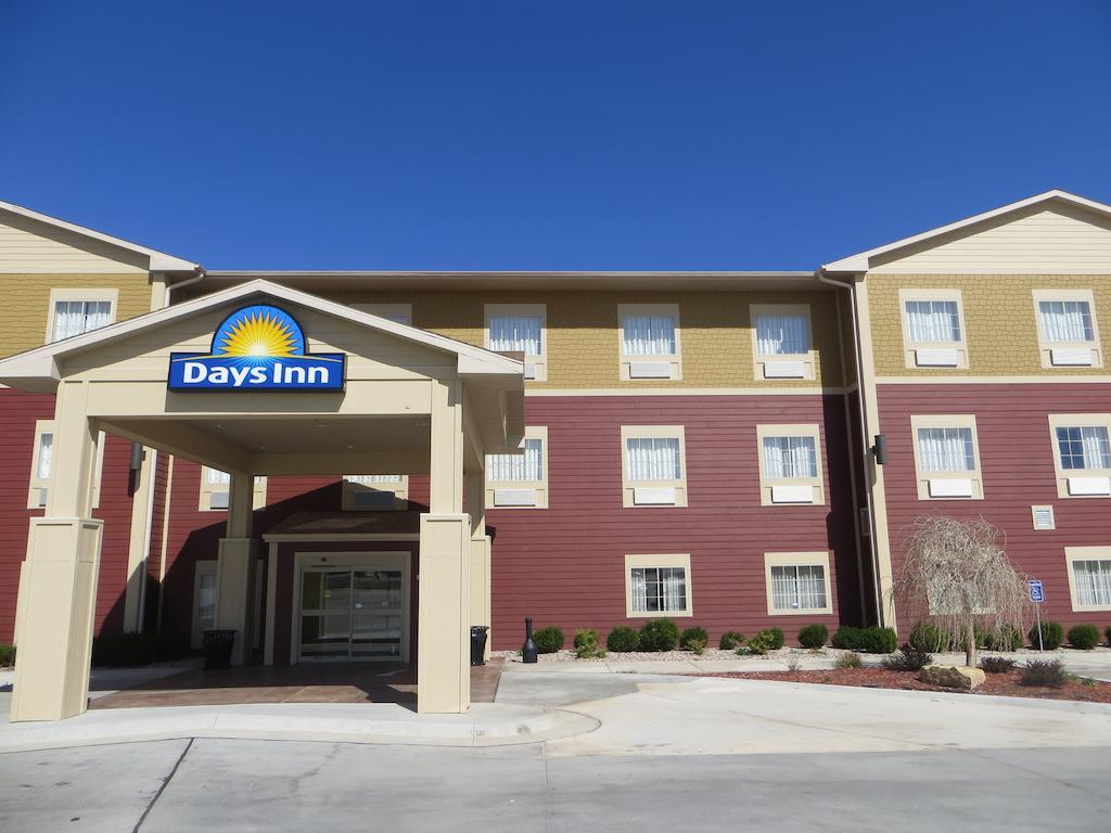 Days Inn By Wyndham Ellis Ngoại thất bức ảnh