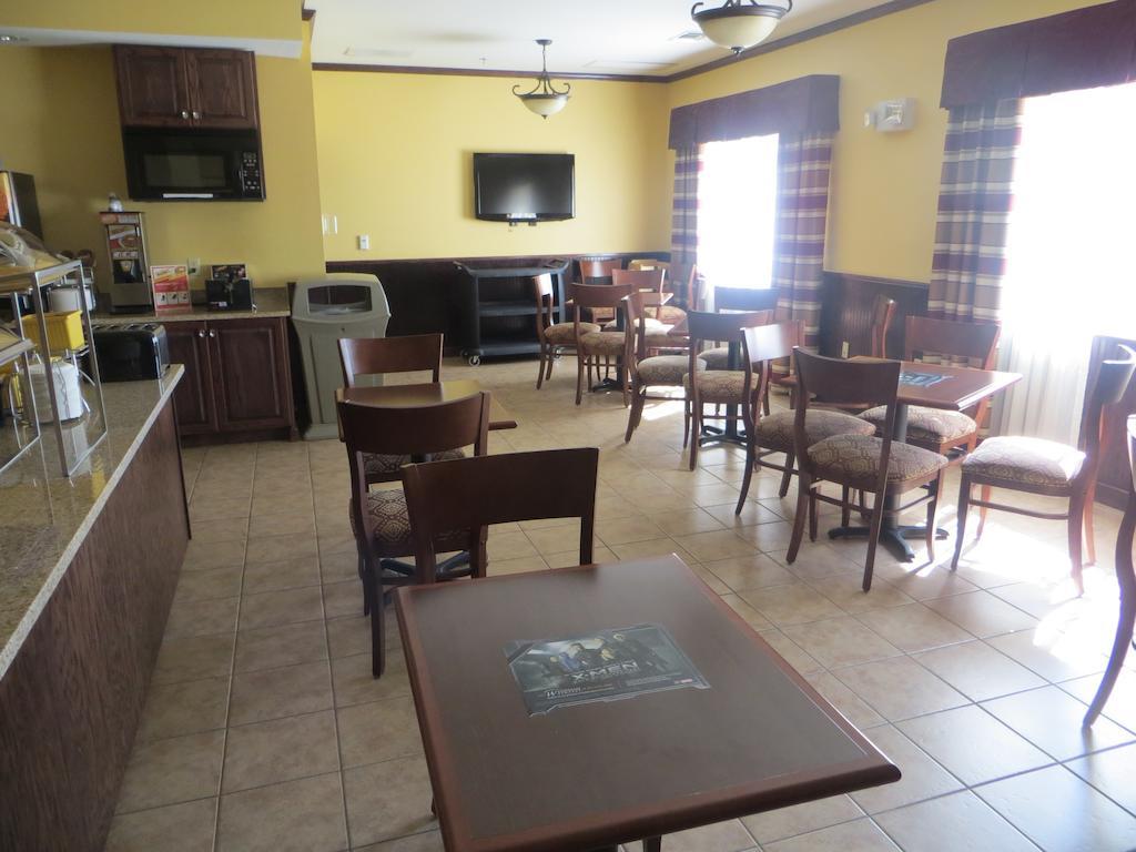 Days Inn By Wyndham Ellis Ngoại thất bức ảnh