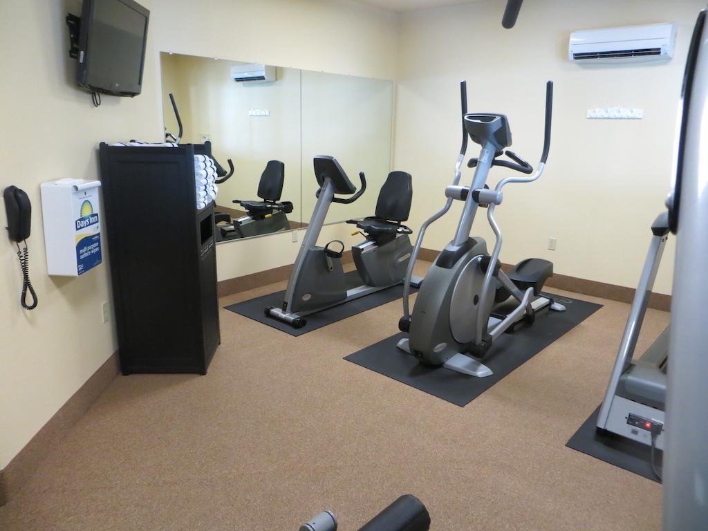 Days Inn By Wyndham Ellis Ngoại thất bức ảnh