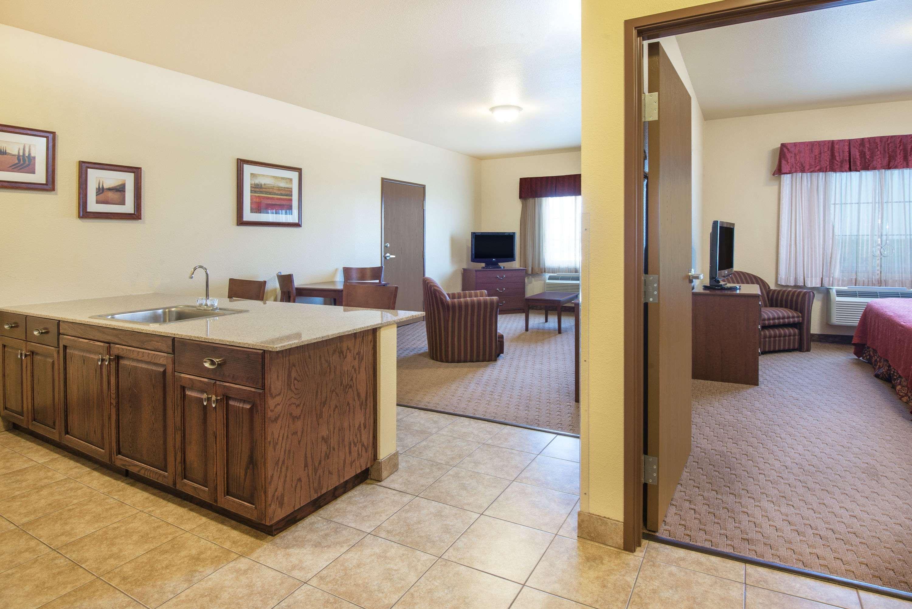 Days Inn By Wyndham Ellis Ngoại thất bức ảnh